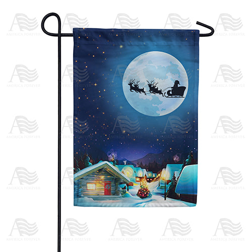 America Forever Santa Claus Is Coming To Town Garden Flag
