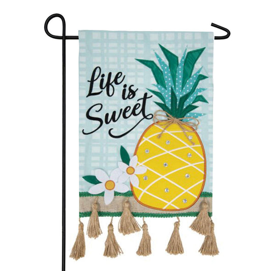 Carson Sweet Pineapple Applique Garden Flag
