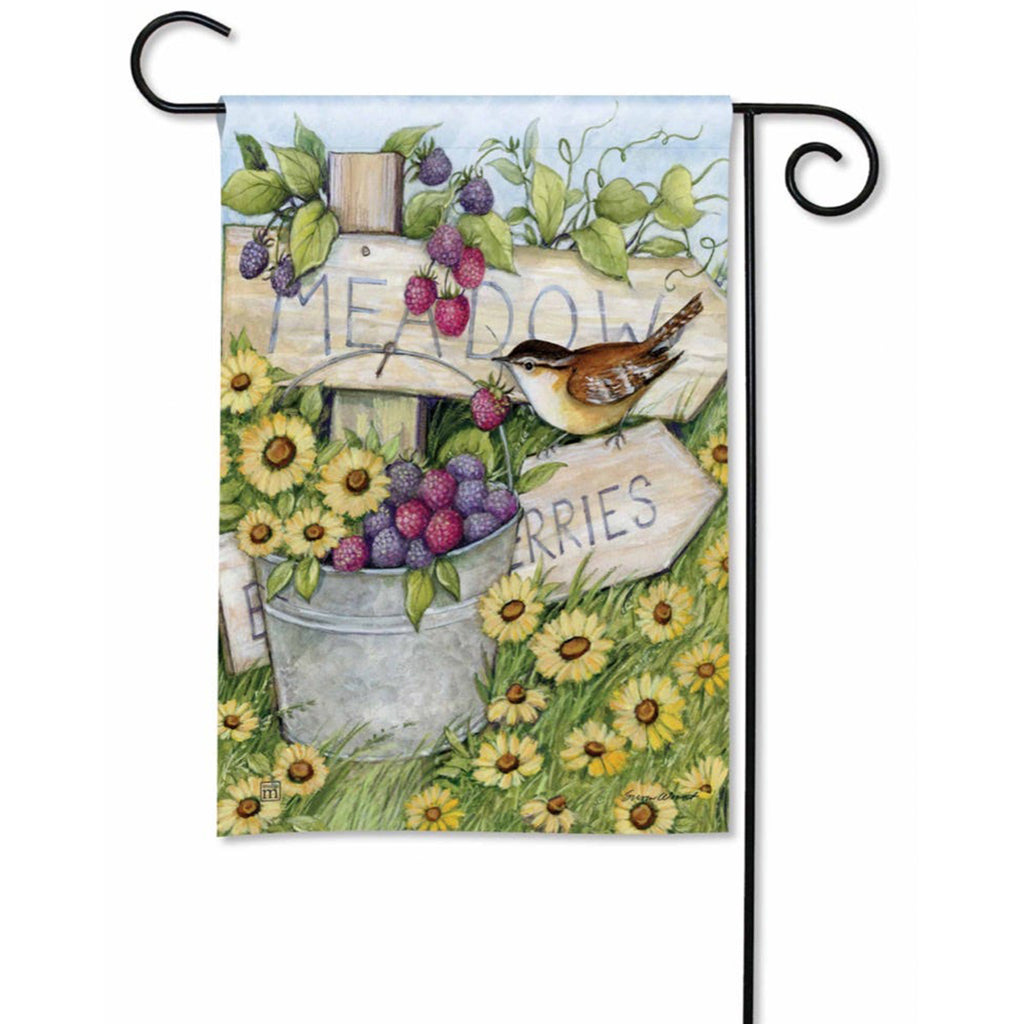 Magnet Works Fresh Blackberries Garden Flag